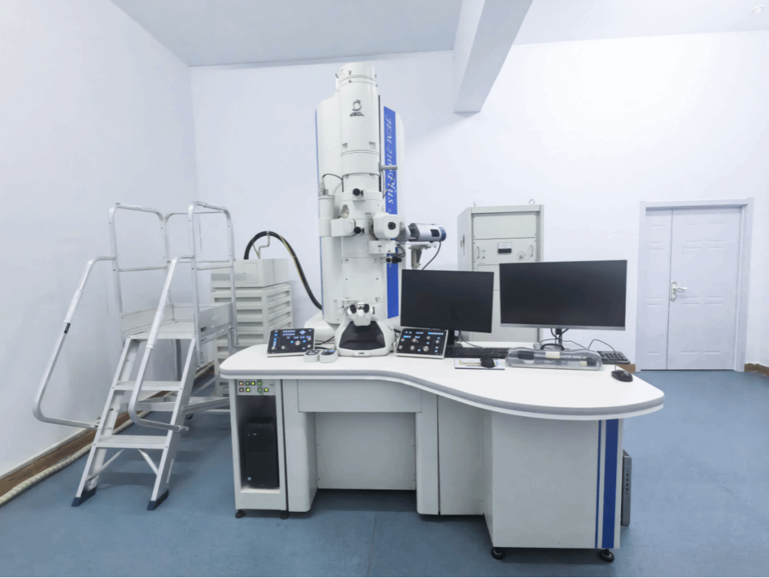 透射电子显微镜