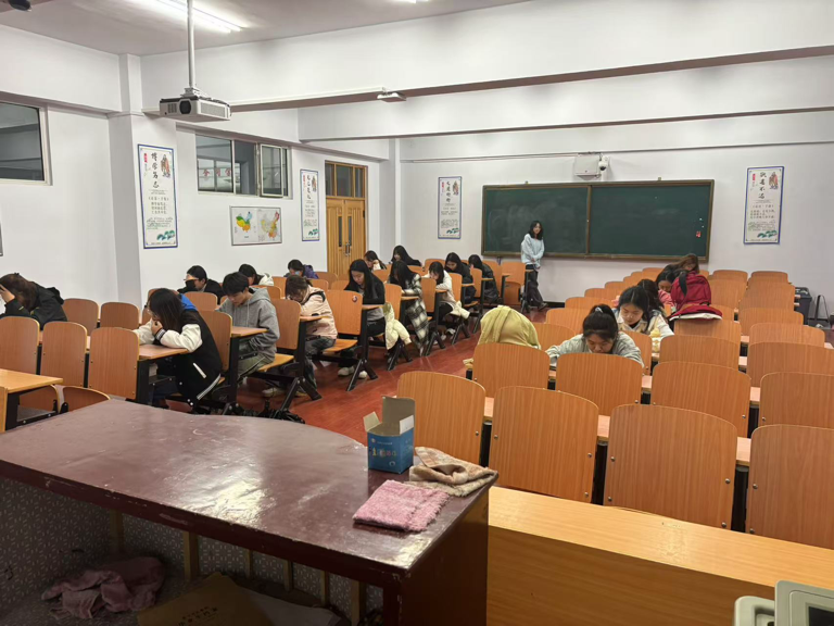 2024-10-13 22:49:36.100000