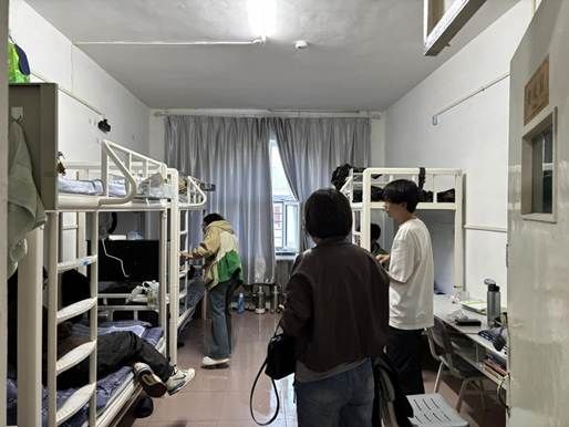 0e82b9c2c943f46425d9733466754ef1